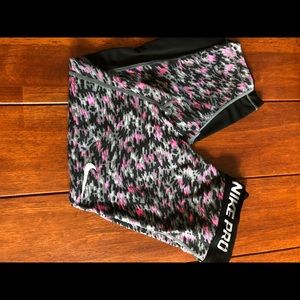 Nike girls Capri leggings